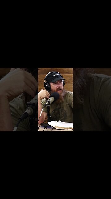 Jase Robertson Wishes Miss Kay Knew How to Whisper In Church