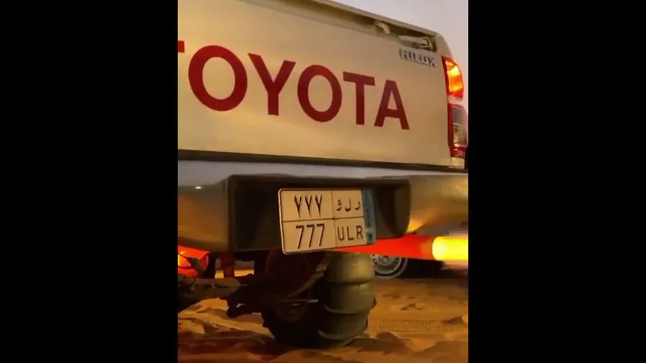 Amazing Toyota Hilux Exhaust!!!