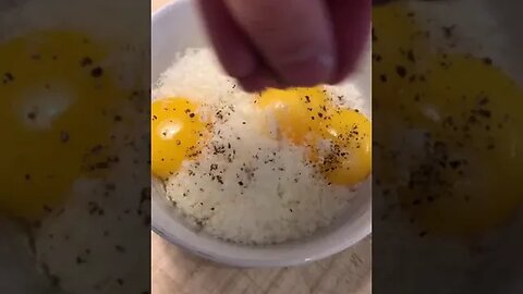 Bucatini Carbonara tiktok lilschmaltz