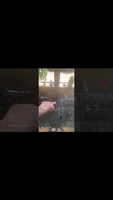 #trackid @ chronicaldeep - people dissapoint (molly mix) Piety & devotion. #meditate