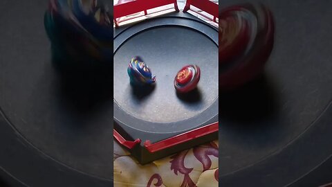 essa batalha foi DIFICIL #batalhadebeyblade #beybladeburst #beyblade