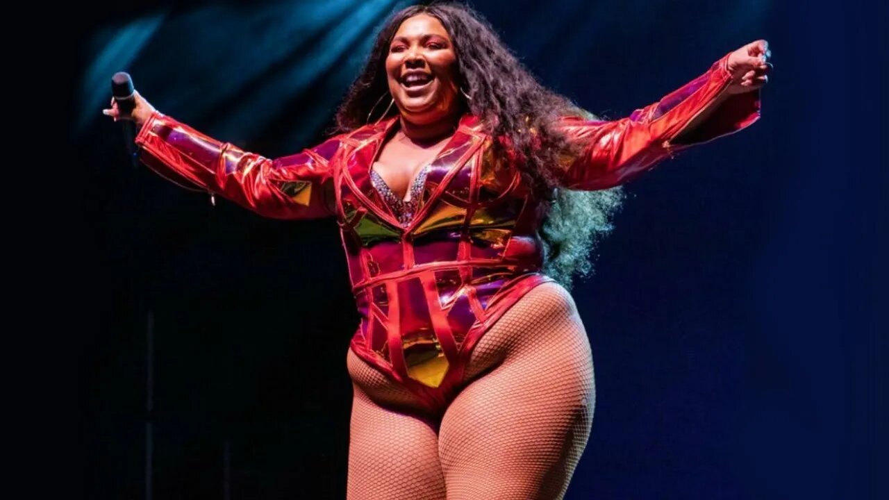 LIZZO SAYS WOMEN SHOULD SHAME MEN WITH SMALL PP's