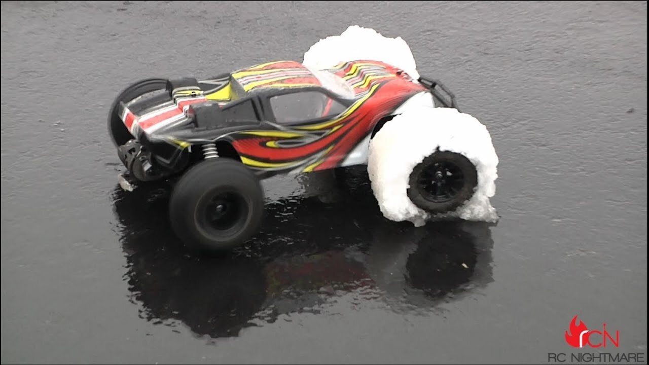 Duratrax Evader Brushless Bashing & Track Running Footage