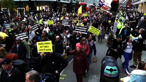 THOUSANDS OF PROTESTERS MARCH AGAINST ANTI VACCINE PASSPORTS LONDON#WORLDWIDEFREEDOMRALLY 20/11/21