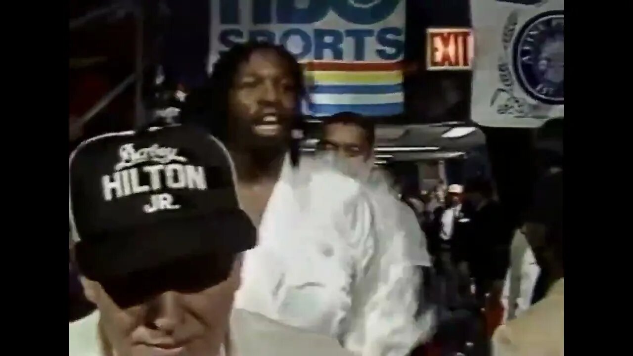 When Tyson Teaches Manners To Gang Leader Mitch Green 6