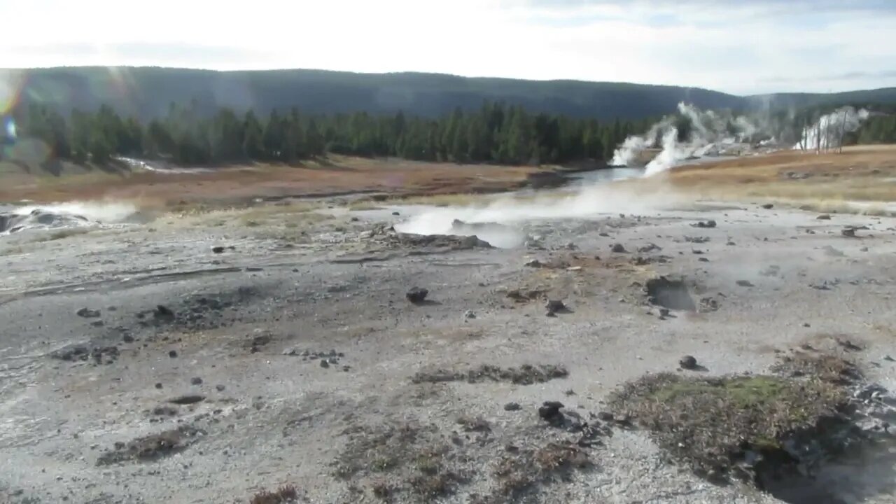 Scalloped Spring in Yellowstone
