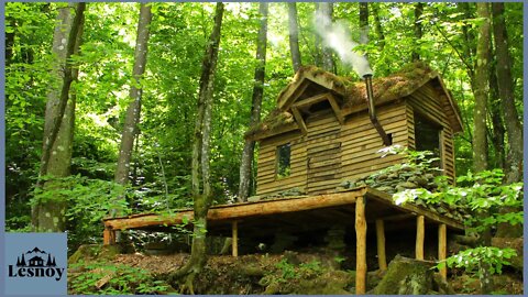 Building a house from pallets. Big movie. Start to finish