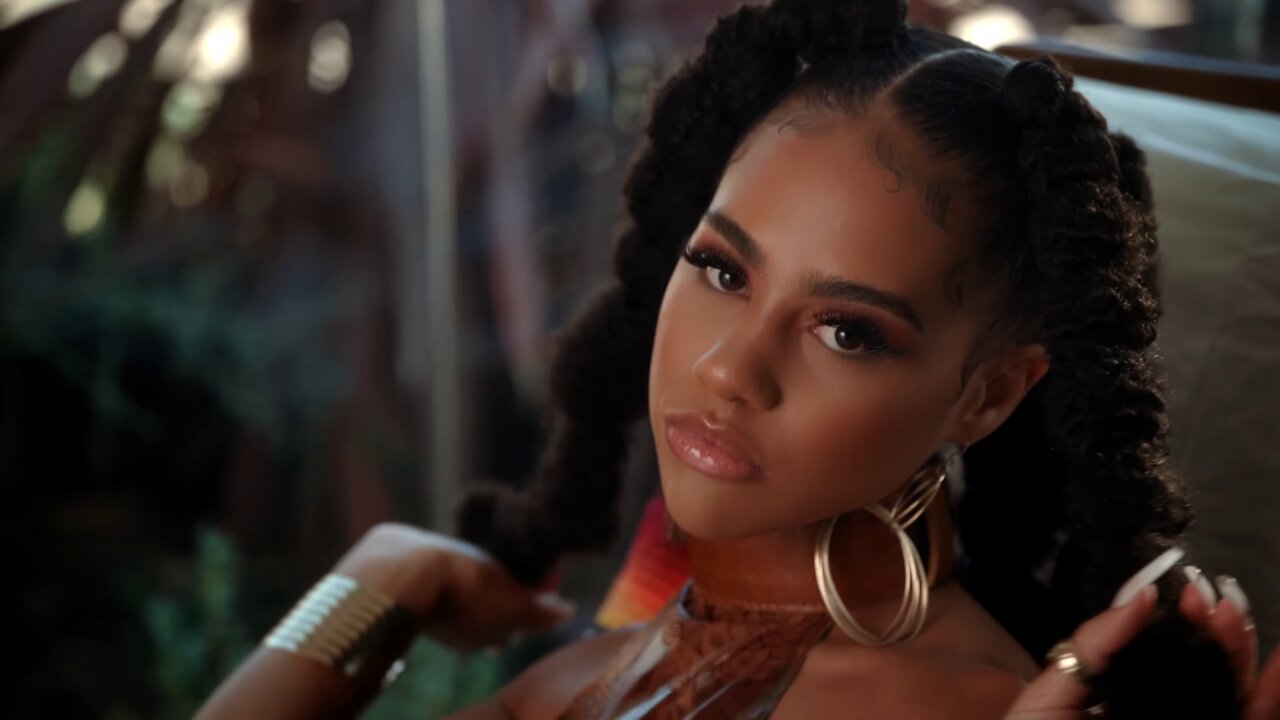 Essii & Coi Leray - Brown Eyes