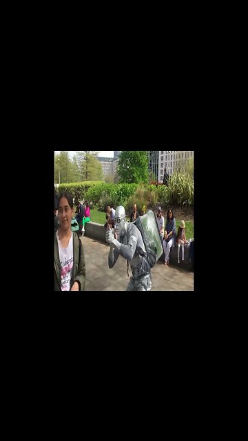 😀He Cant Stop Smiling 😂#shorts #london