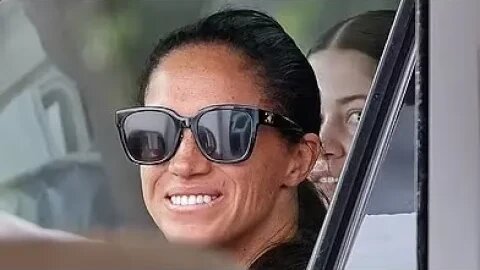 Burger Off! Rictus Grin (Meghan Markle)