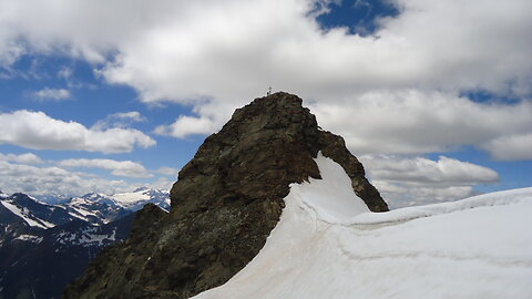 Climbing Cima Piazzi (Italian Alps)