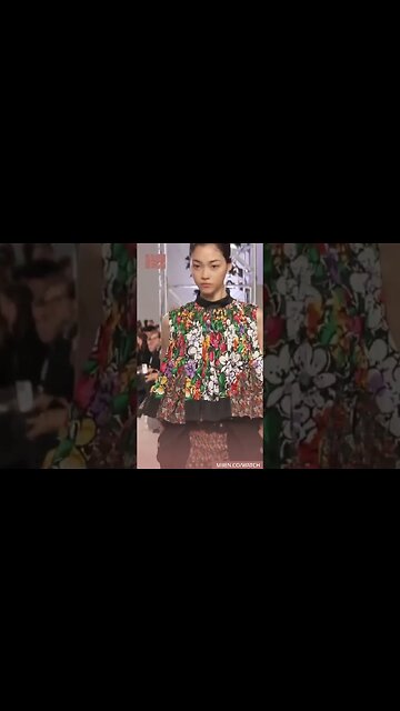 Sacai Spring Summer 2023 Runway Show #runway #MIIENConsultancy #style #fashion #womensfashion