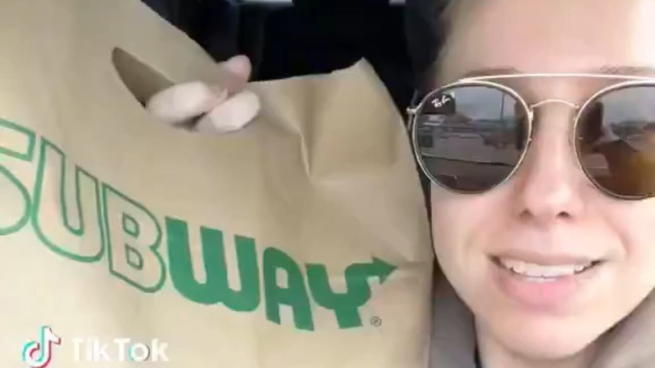 This Woman Is Blown Away How Much She Just Paid For A Tuna Salad And Turkey Sub At Subway