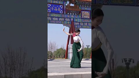 Amazing Chinese Traditional Dance and Song #foryou #viral #trending #ytshorts #subscribe #ytshorts