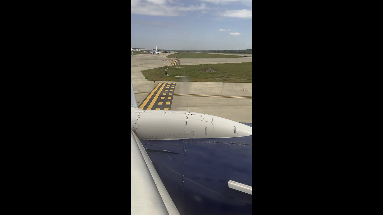 Plane takeoff from Nashville to Seattle