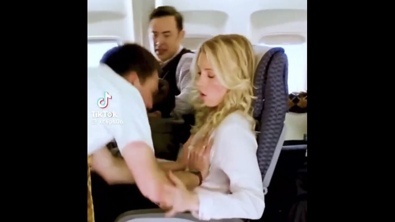 HOW TO GET THROUGH👨‍✈️💺✈️☁️A TOUGH TURBULENCE✈️☁️😂💫