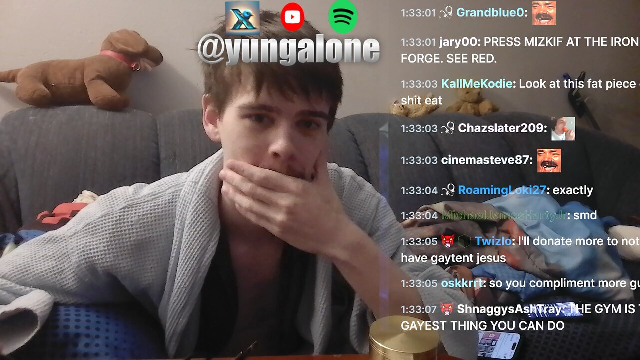 Yung Alone Says W Ac7 in Chat to A Bunch of Kick Bots Live