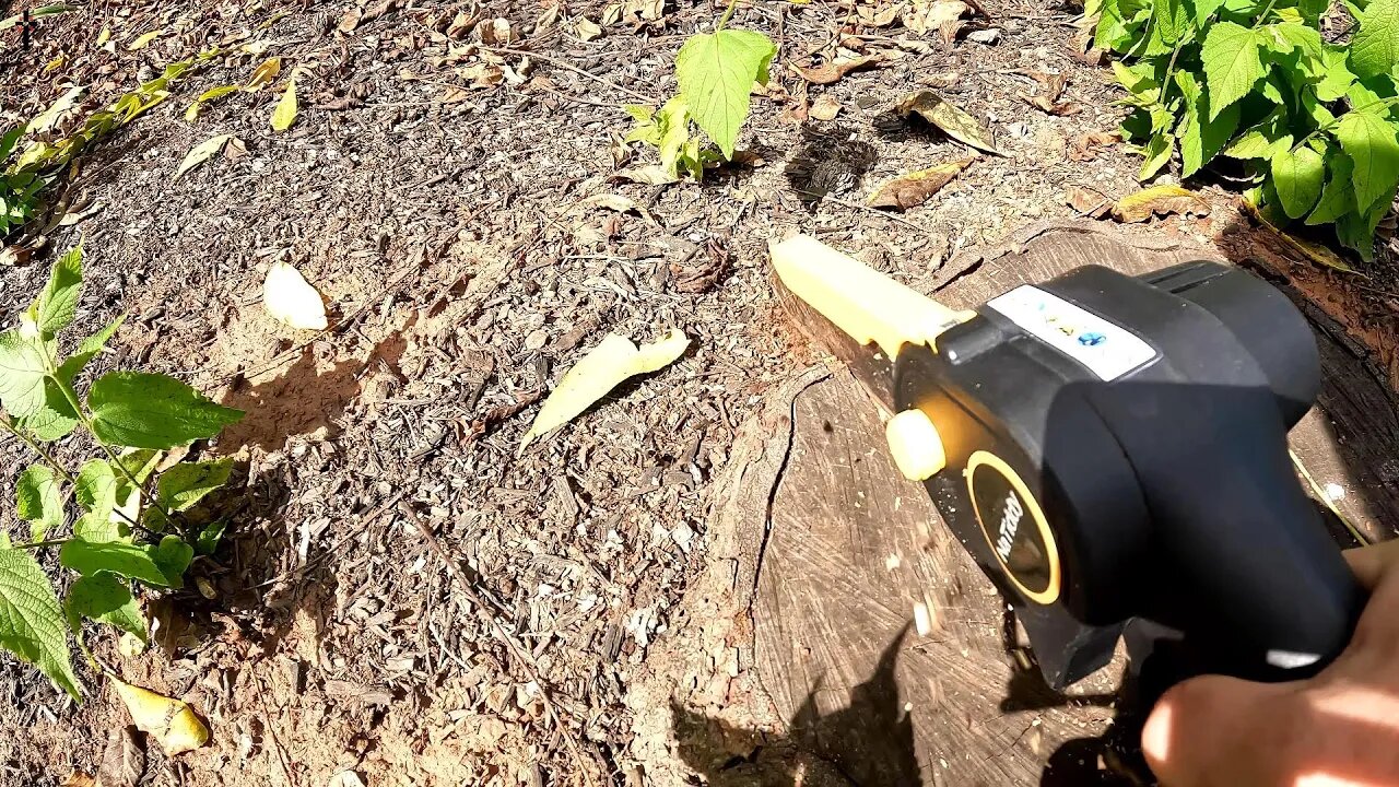 Unboxing: NaTiddy Yellow Mini Chainsaw, 6" Brushless Mini Cordless Chainsaw with 2 x 2000mAh