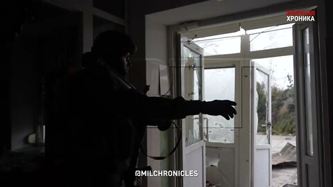 Russian & DPR Forces Advancing In Mariupol!