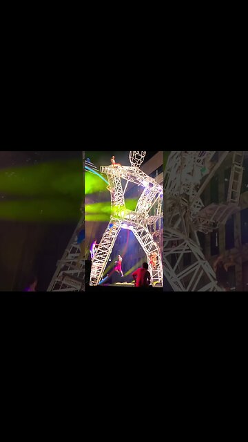 Upcoming Montréal cirque with giants invading downtown #montreal