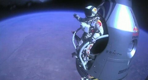 Felix Baumgartner Space Jump World Record 2012 Full HD 1080p [FULL]