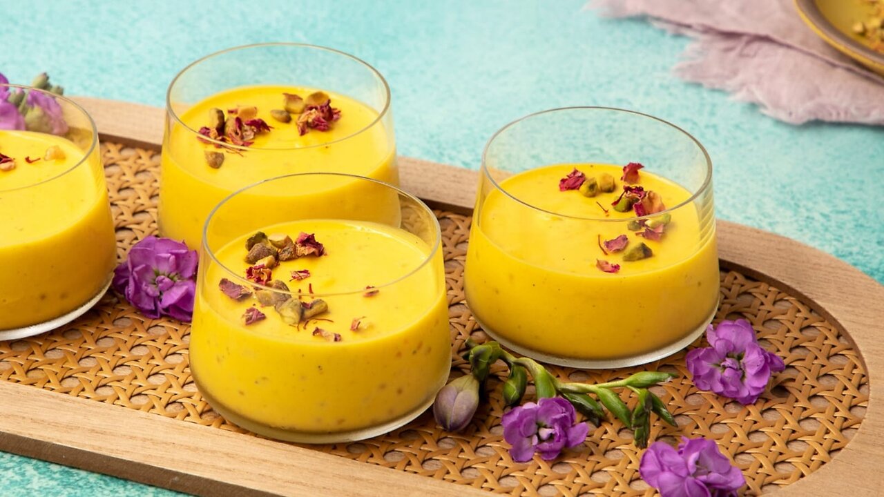 Mango sago pudding