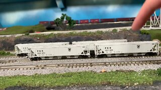 Review: Broadway limited H32 covered hopper 4 pack