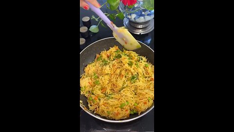 How to make Singapore noodles