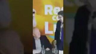 Ele num vai, não