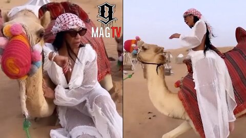 Tommie Lee Tries Camel Riding In Dubai! 🐫