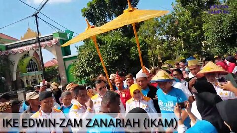 BEGINI SUASANA SAAT IKE EDWIN DAN ZAM ZANARIAH (IKAM) SERAHKAN BERKAS DUKUNGAN KE KPUD BANDARLAMPUNG