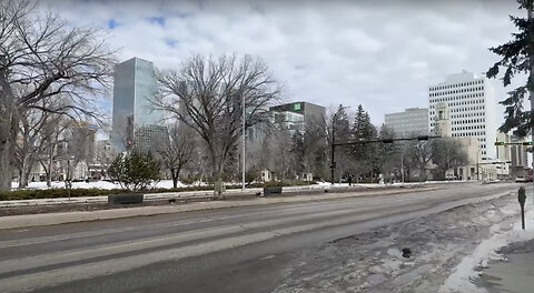 Walking in Regina, April 1, 2024: A melty walk downtown