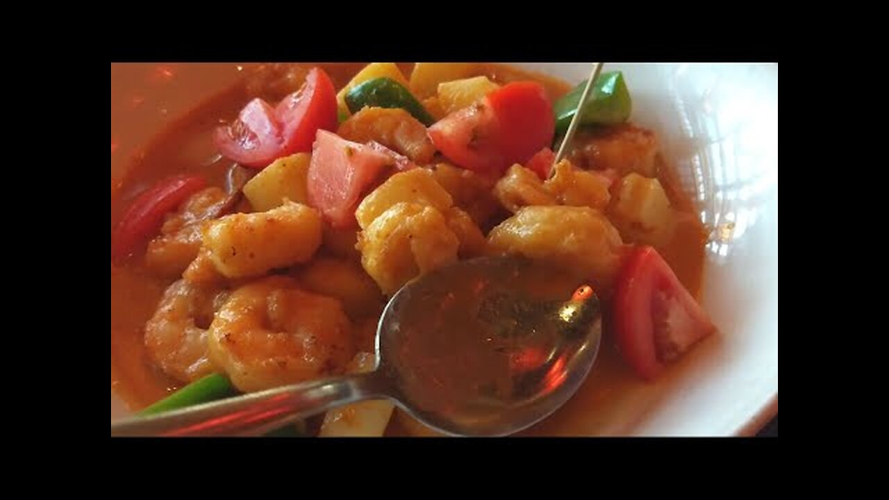 Pineapple Curry Shrimp Review - Molly Woo's | tq eats