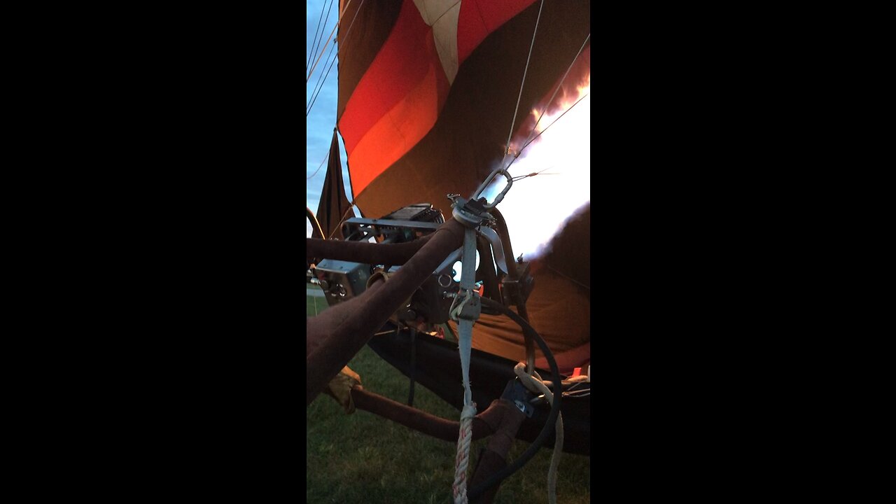 Hot Air Ballon light off in Oshkosh WI