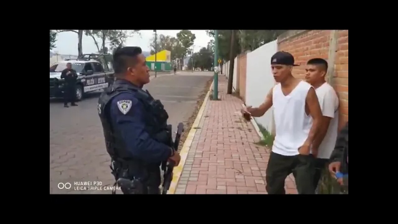 State Police Being Clowned By Cholos Rapping After Being Detained