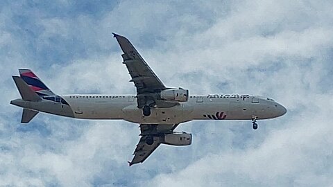Airbus A321 PT-MXB coming from Salvador to Fortaleza