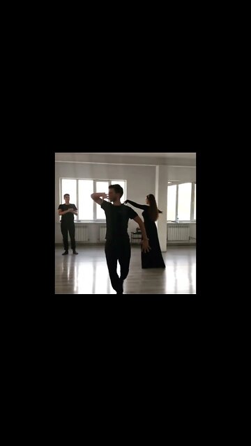 ДЕВУШКА И Парень супер танцуют Хит Лезгинка 2022 #shorts