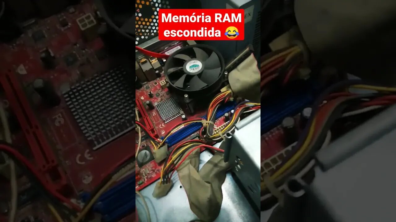 Olha onde a memória ram estava escondidinha kkk