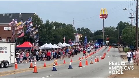 President Donald J. Trump (AKA, Big Mac Donald) Enjoys A Big Mac While Patriots Wait In Line...