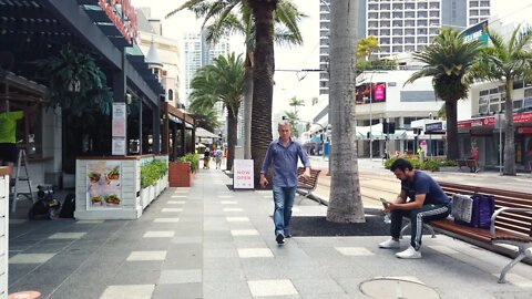 Walking in Gold Coast - Surfers Paradise | Australia