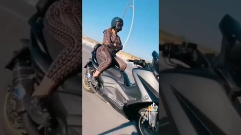 البنت دى جريئة أوى 😲