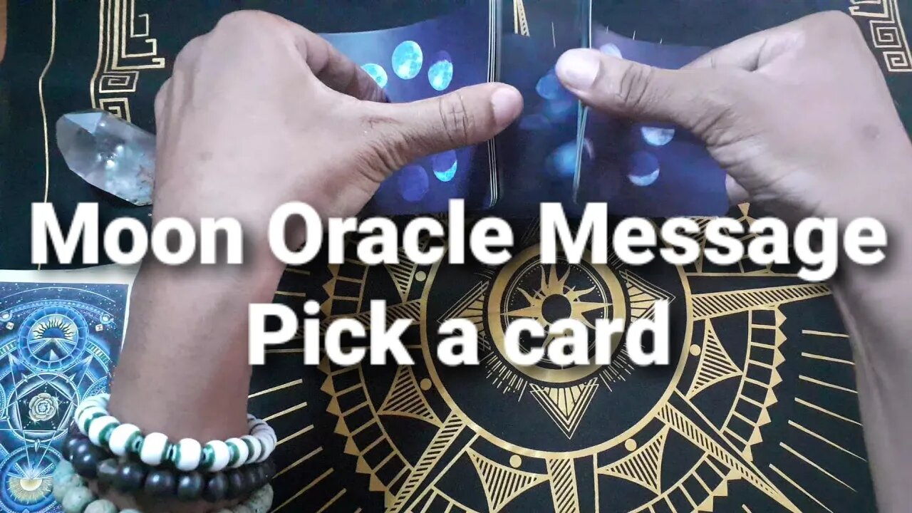 Moon Oracle Messages !