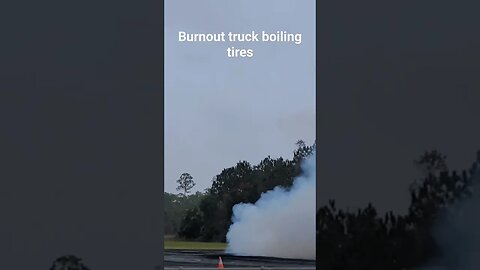 Burnout truck boiling some tires at WW Ranch #burnout #carevent #freestyle
