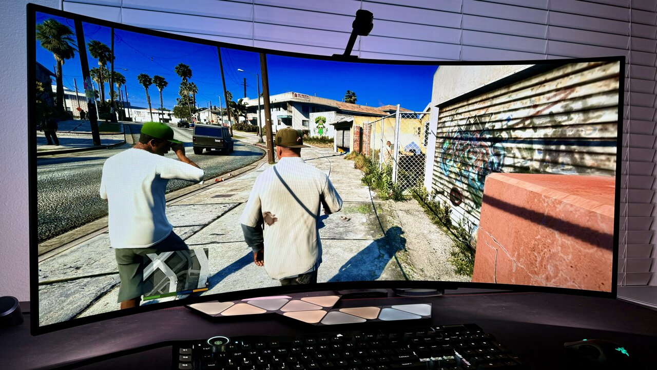 GTA 5 is INSANE with Mods on a 45" LG UltraWide OLED | BEST Gaming Monitor RTX HDR Gameplay