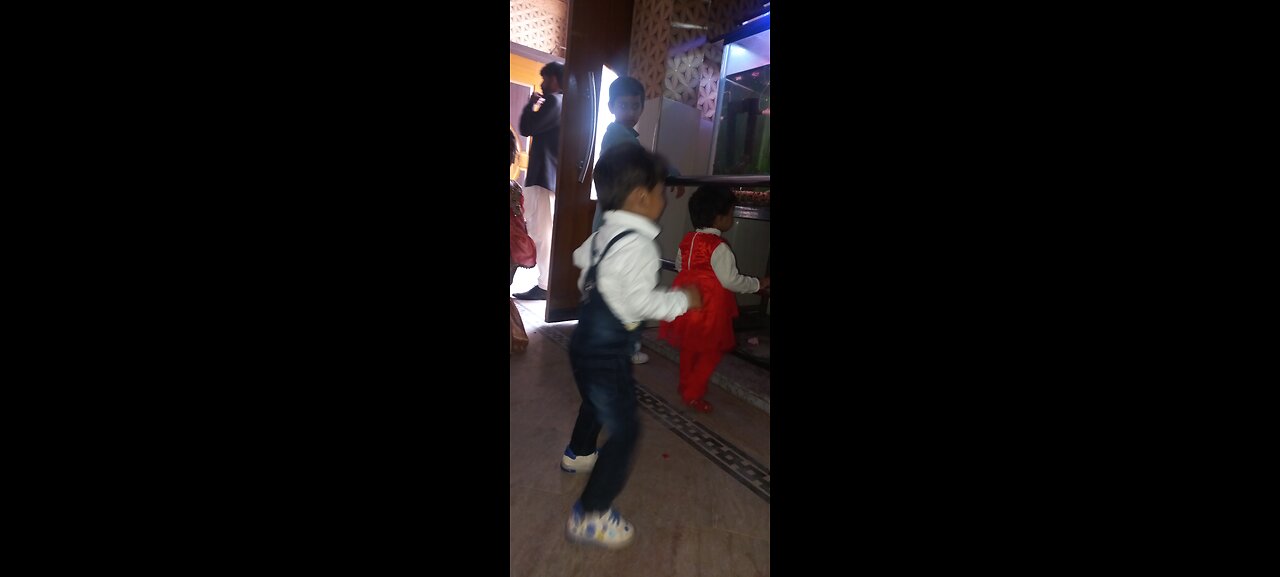 Hotel main tha chamiya k sath