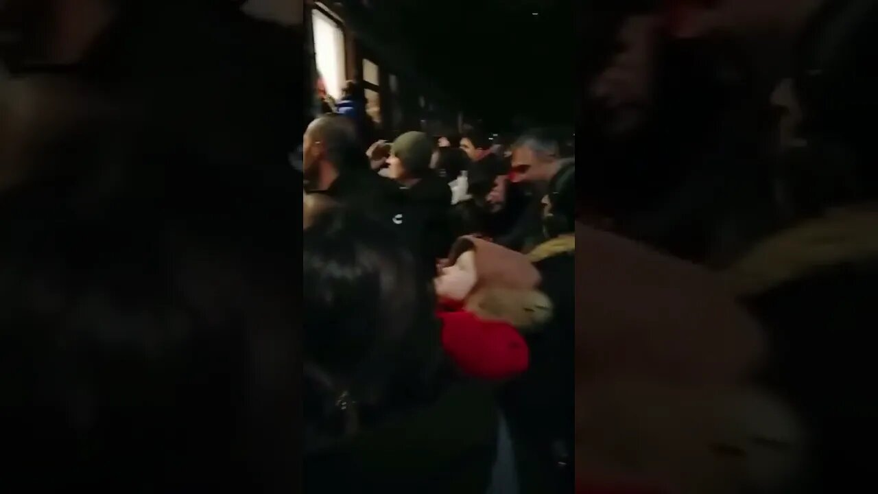 A situação na estação ferroviária de Kiev. #shorts #saem de trem #resgate brasileiros