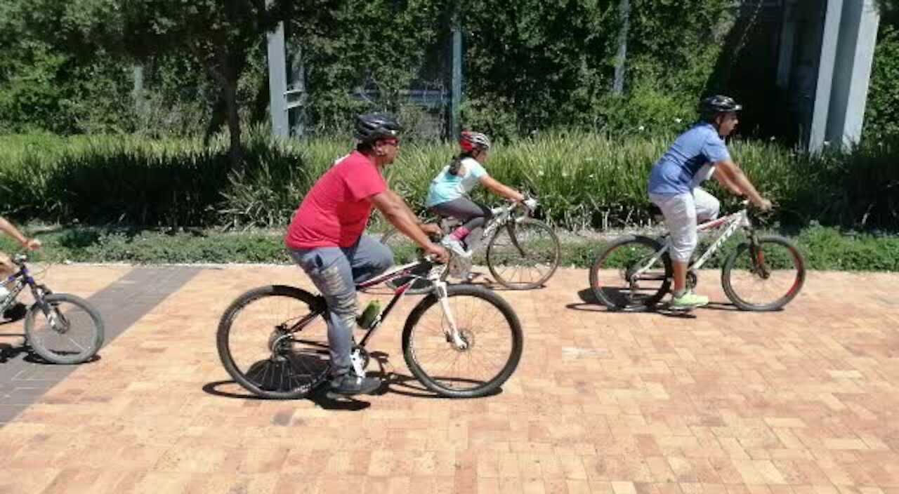 SOUTH AFRICA - Cape Town - Cape Town Junior Cycle Tour (Video) (RwV)