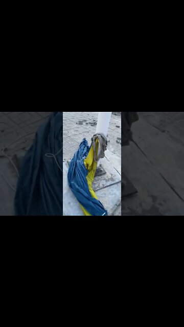 🇷🇺🇺🇦❗The Ukrainian Flag Fell On The Square In The Center Of Severodonetsk, Symbolically!