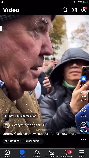 Jeremy Clarkson talking to BBC reporter : farmers protest