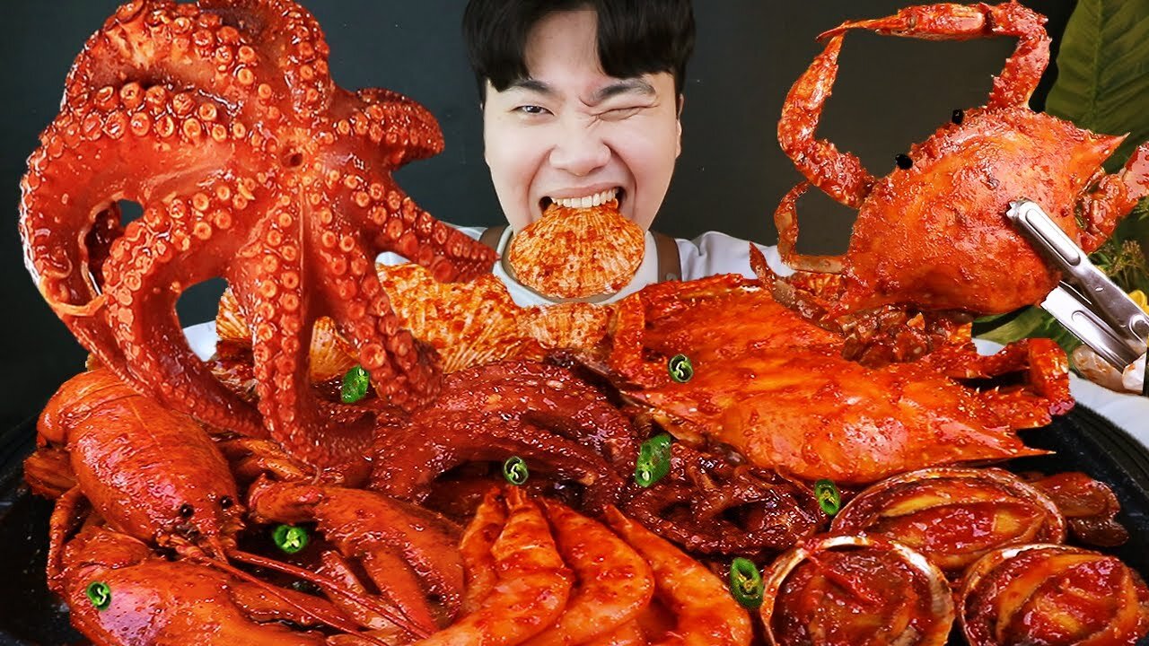 ASMR MUKBANG Spicy seafood octopus, Lobster, shellfish, shrimp, abalone EATING SOUND!